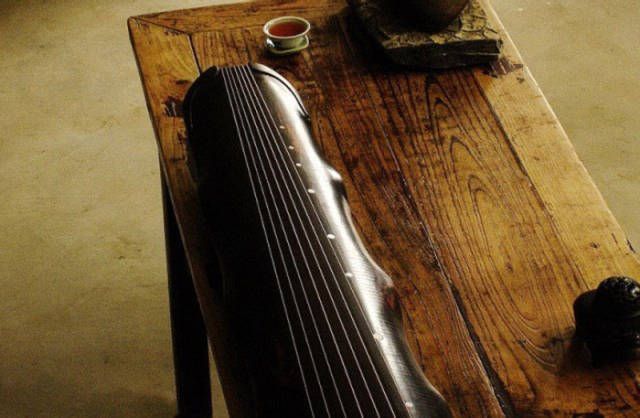 乐山市古琴蕴含的传统文化，一把古琴制备出来要两年的时间
